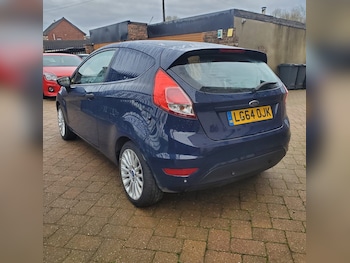 Used Ford Fiesta 2015 for sale - 76560250: Photo