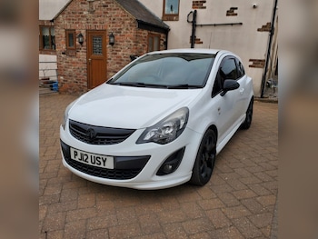 Vauxhall - Corsa