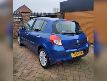 Used Renault Clio 2011 for sale - 79663634: Photo