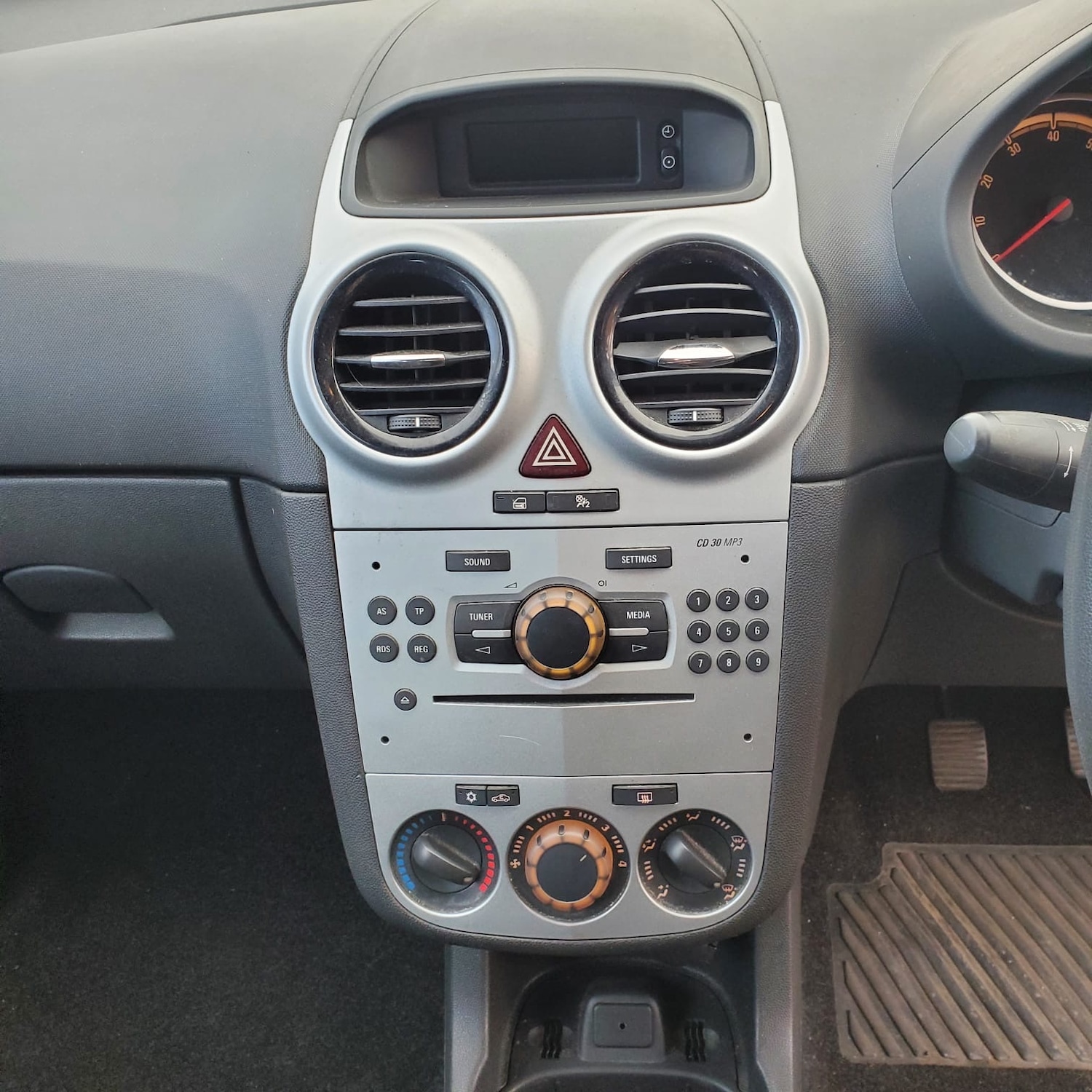 Used Vauxhall Corsa 2014 for sale - 76692228: Photo 11