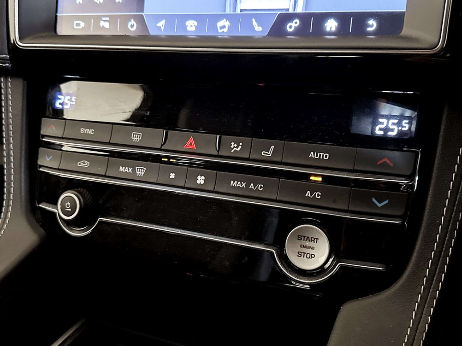 Used Jaguar F-Pace 2019 for sale - 77581112: Photo 26