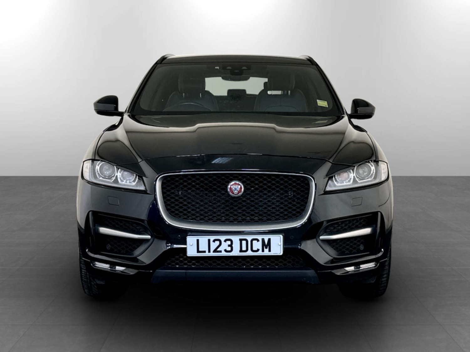 Used Jaguar F-Pace 2019 for sale - 77581112: Photo 5