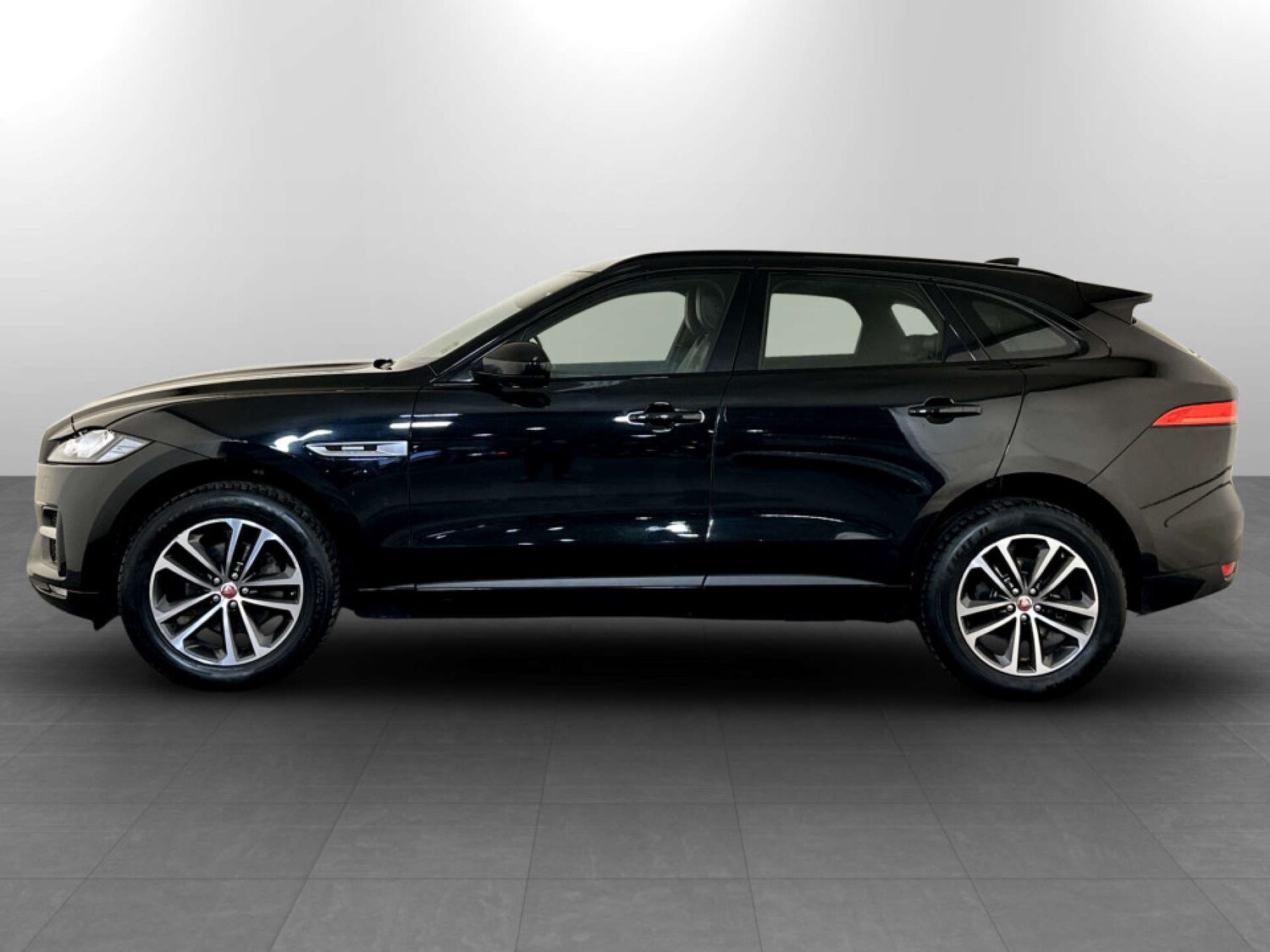 Used Jaguar F-Pace 2019 for sale - 77581112: Photo 7