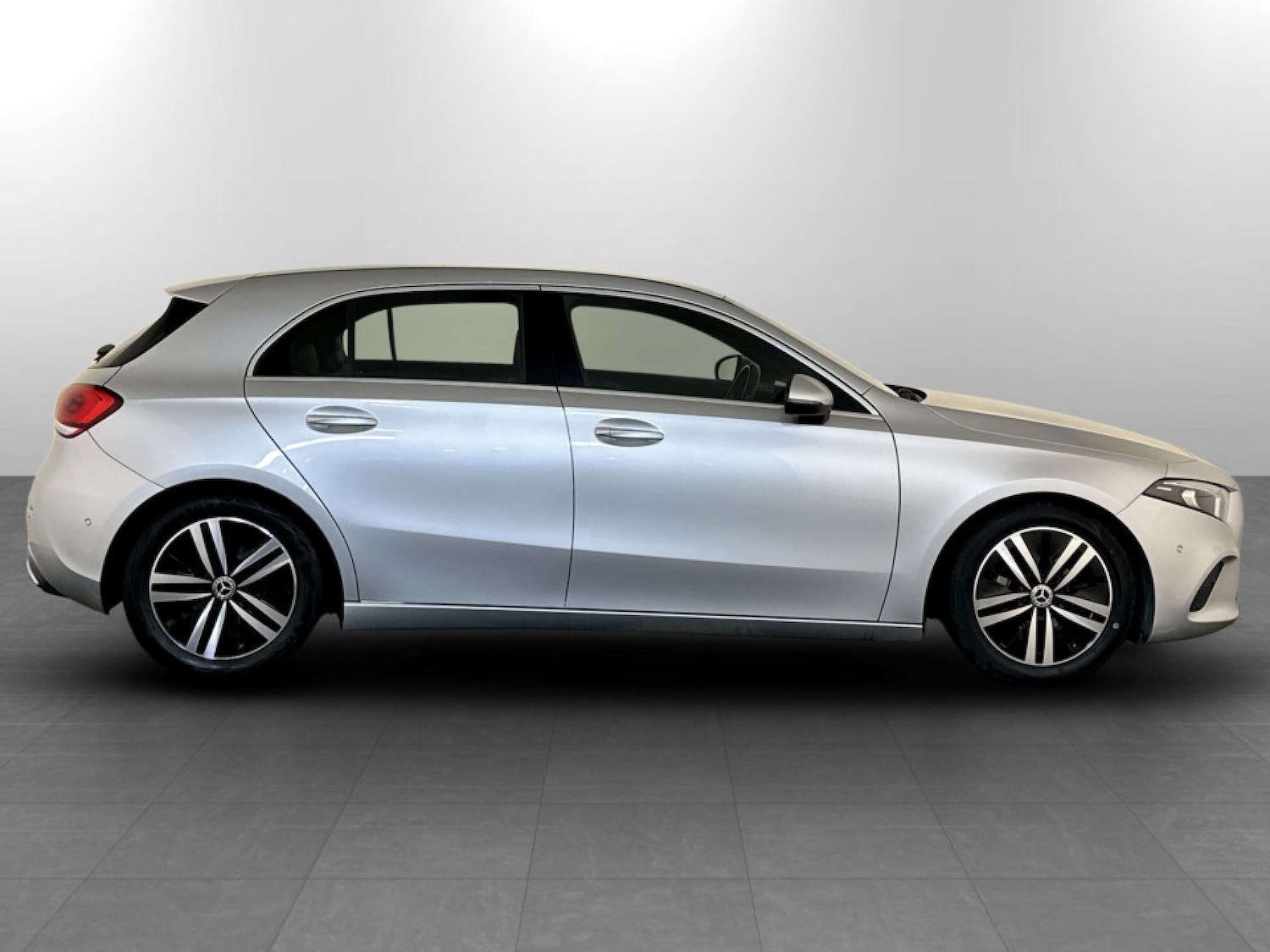 Used Mercedes-Benz A-Class 2020 for sale - 77567364: Photo 11