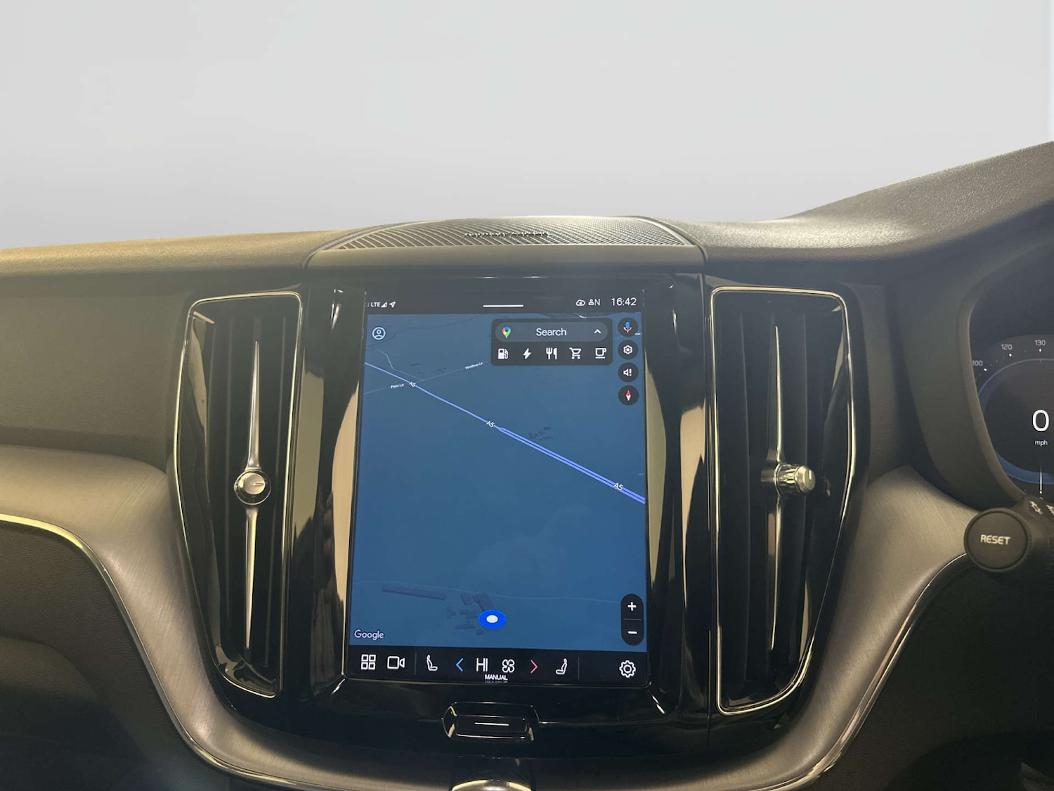 Used Volvo XC60 2022 for sale - 77836423: Photo 25