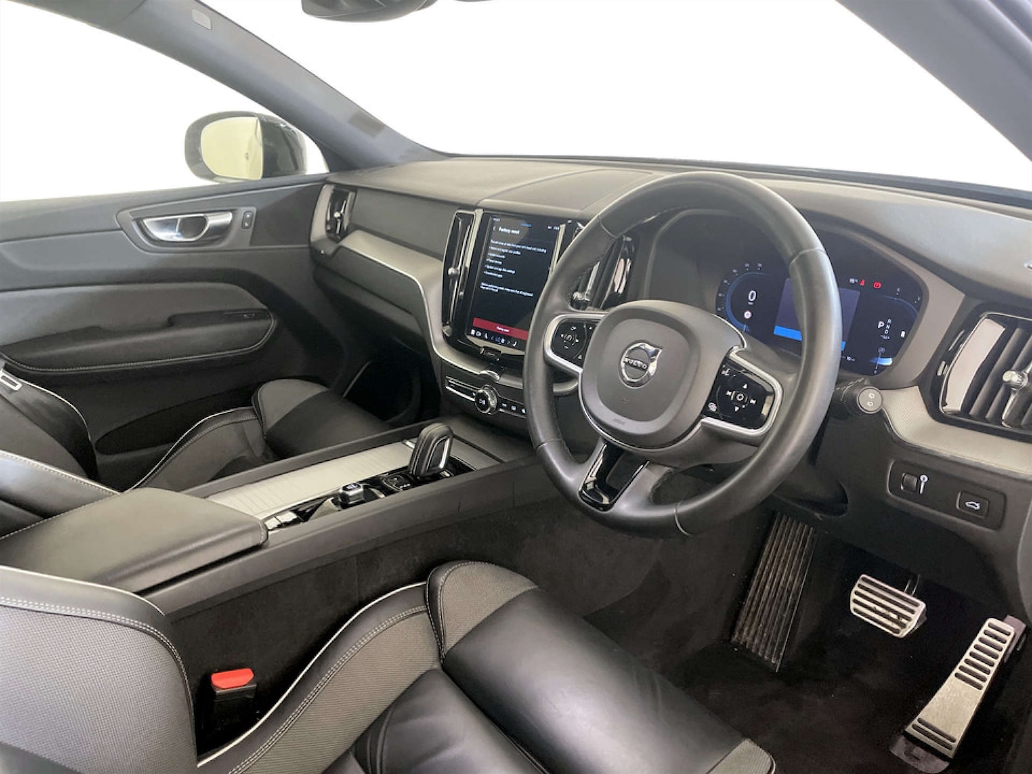 Used Volvo XC60 2022 for sale - 77186068: Photo 16