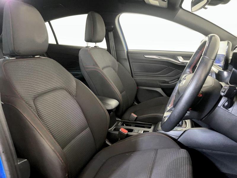 Used Ford Focus 2020 for sale - 76322333: Photo 13