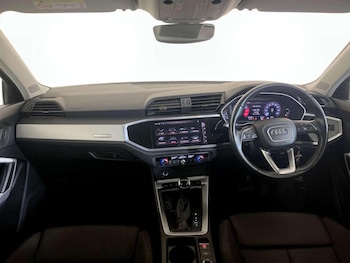 Used Audi Q3 2020 for sale - 76862359: Photo