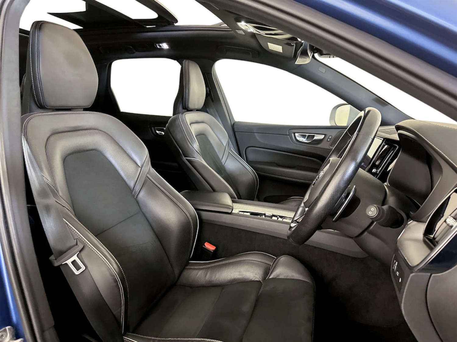 Used Volvo XC60 2018 for sale - 77185761: Photo 13