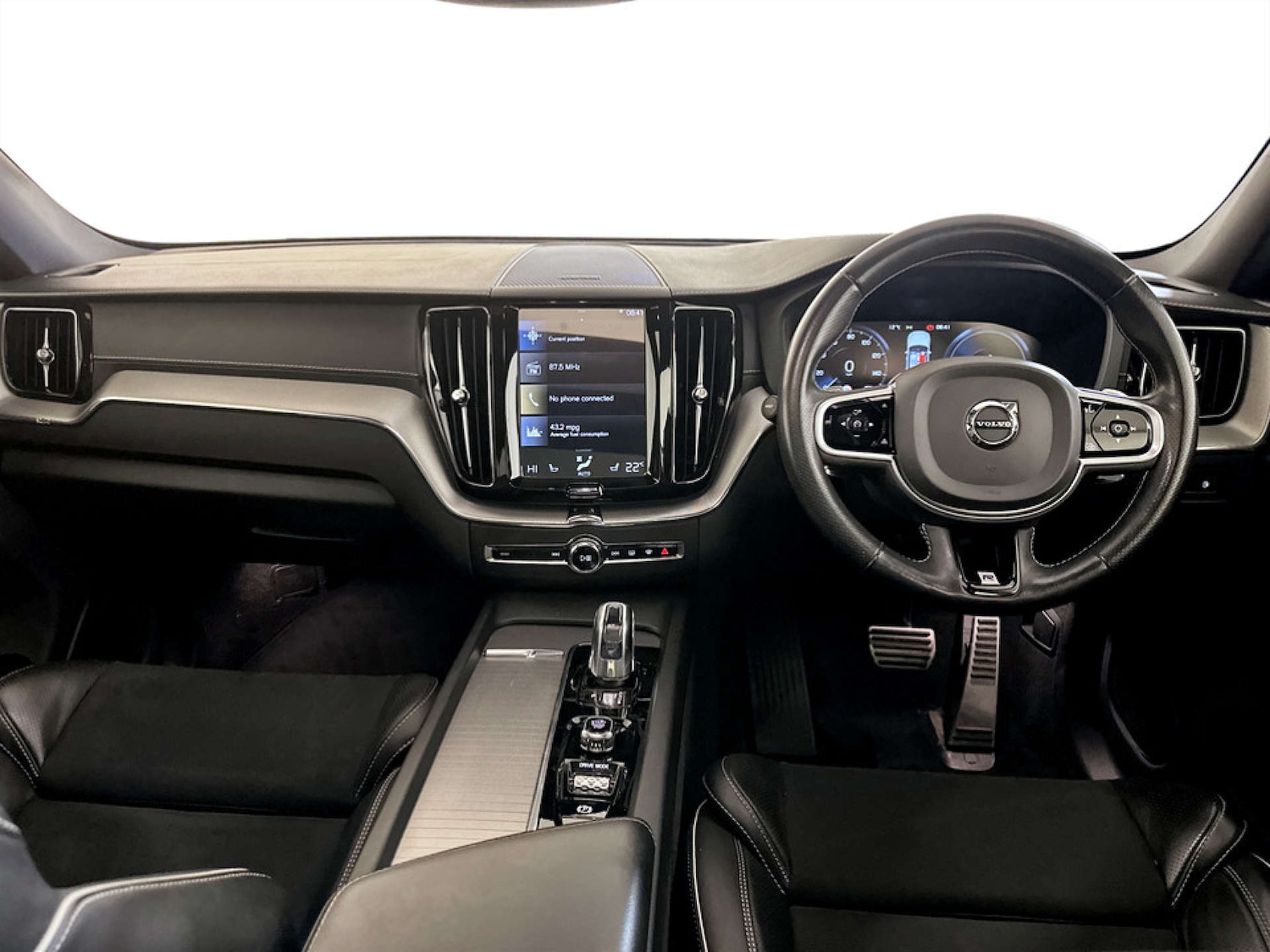 Used Volvo XC60 2018 for sale - 77185761: Photo 3