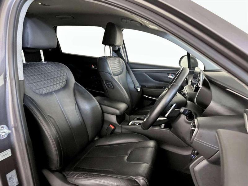 Used Hyundai Santa Fe 2018 for sale - 76826088: Photo 13