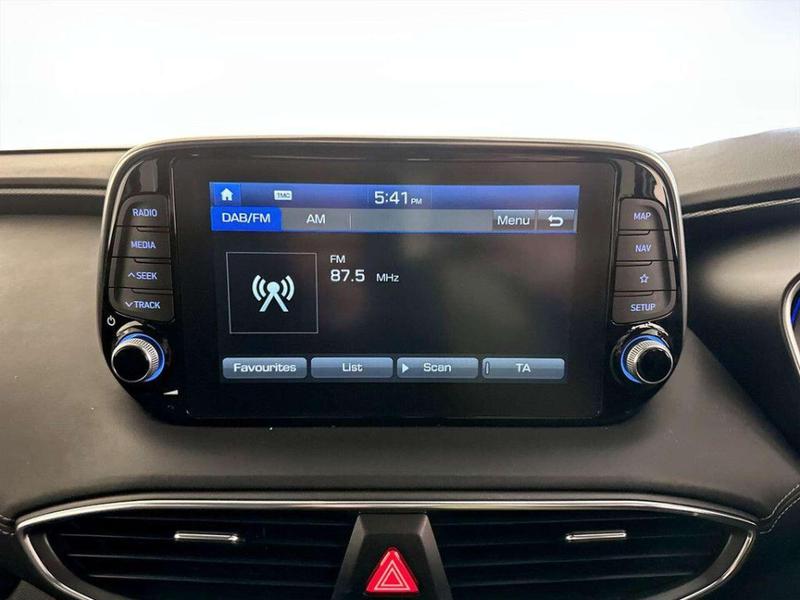 Used Hyundai Santa Fe 2018 for sale - 76826088: Photo 24