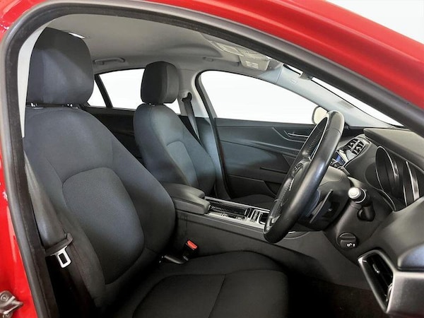 Used Jaguar XE 2019 for sale - 76162029: Photo 13