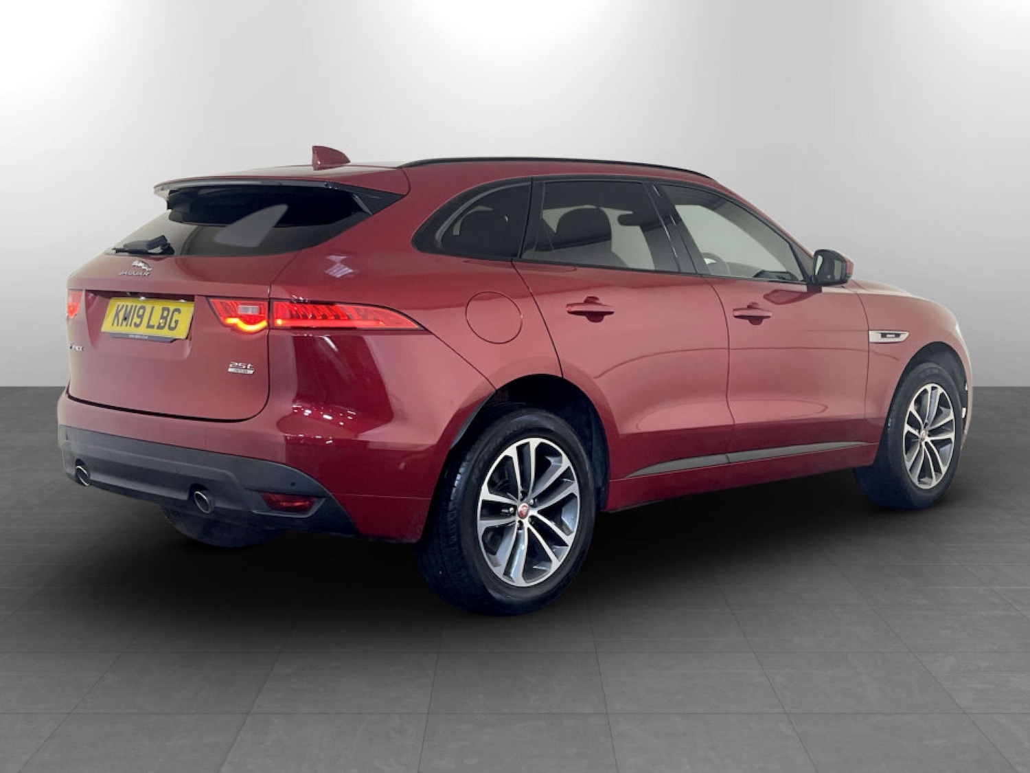 Used Jaguar F-Pace 2019 for sale - 77506912: Photo 9