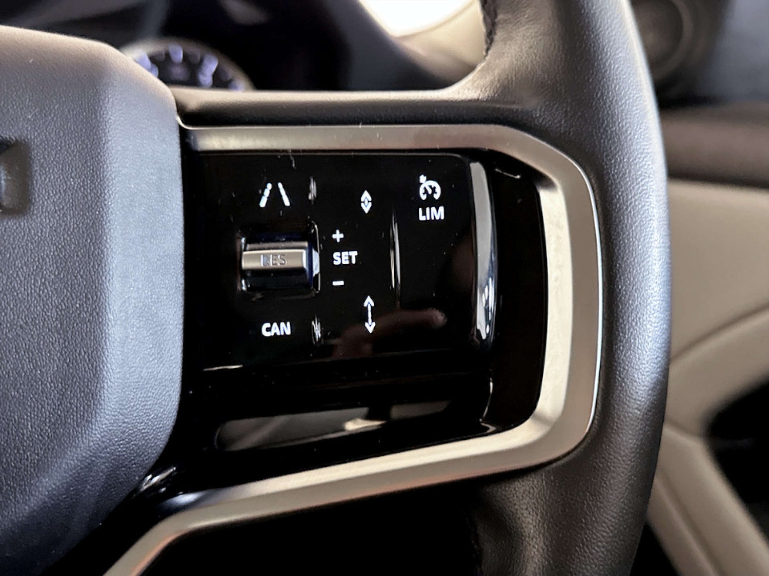 Used Land Rover Range Rover Evoque 2022 for sale - 77406100: Photo 17