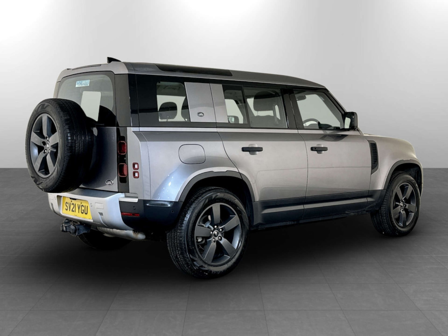 Used Land Rover Defender 110 2021 for sale - 77185920: Photo 10