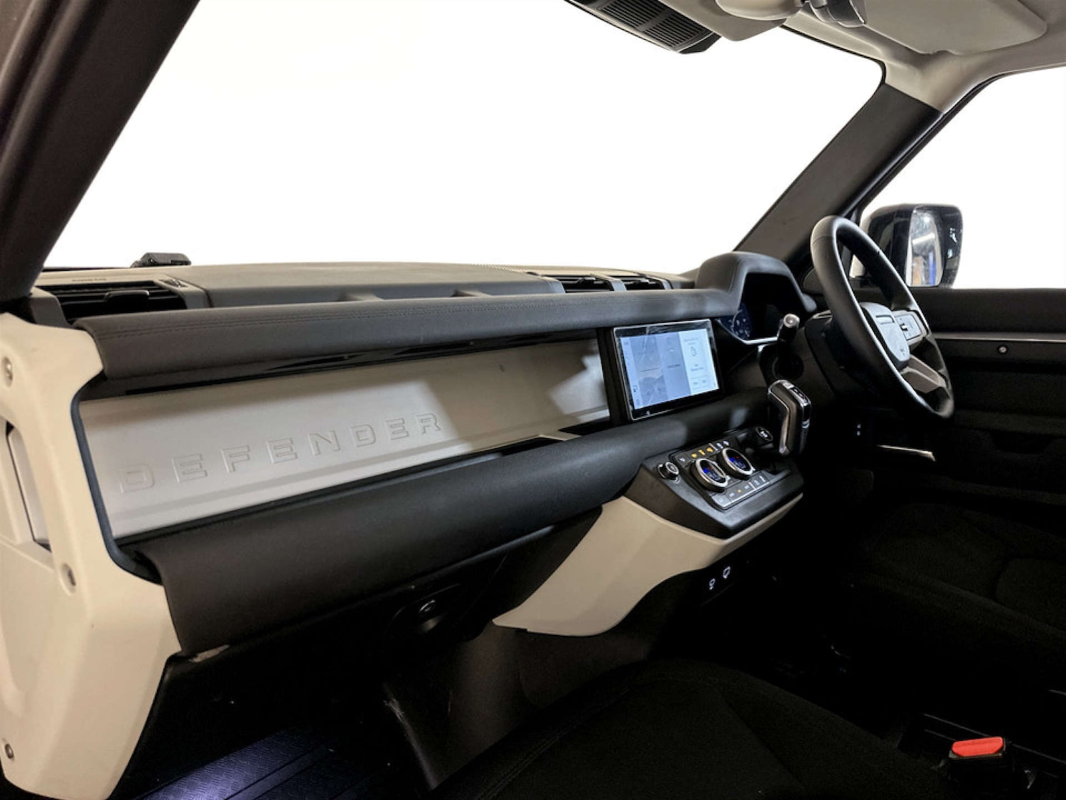 Used Land Rover Defender 110 2021 for sale - 77185920: Photo 12