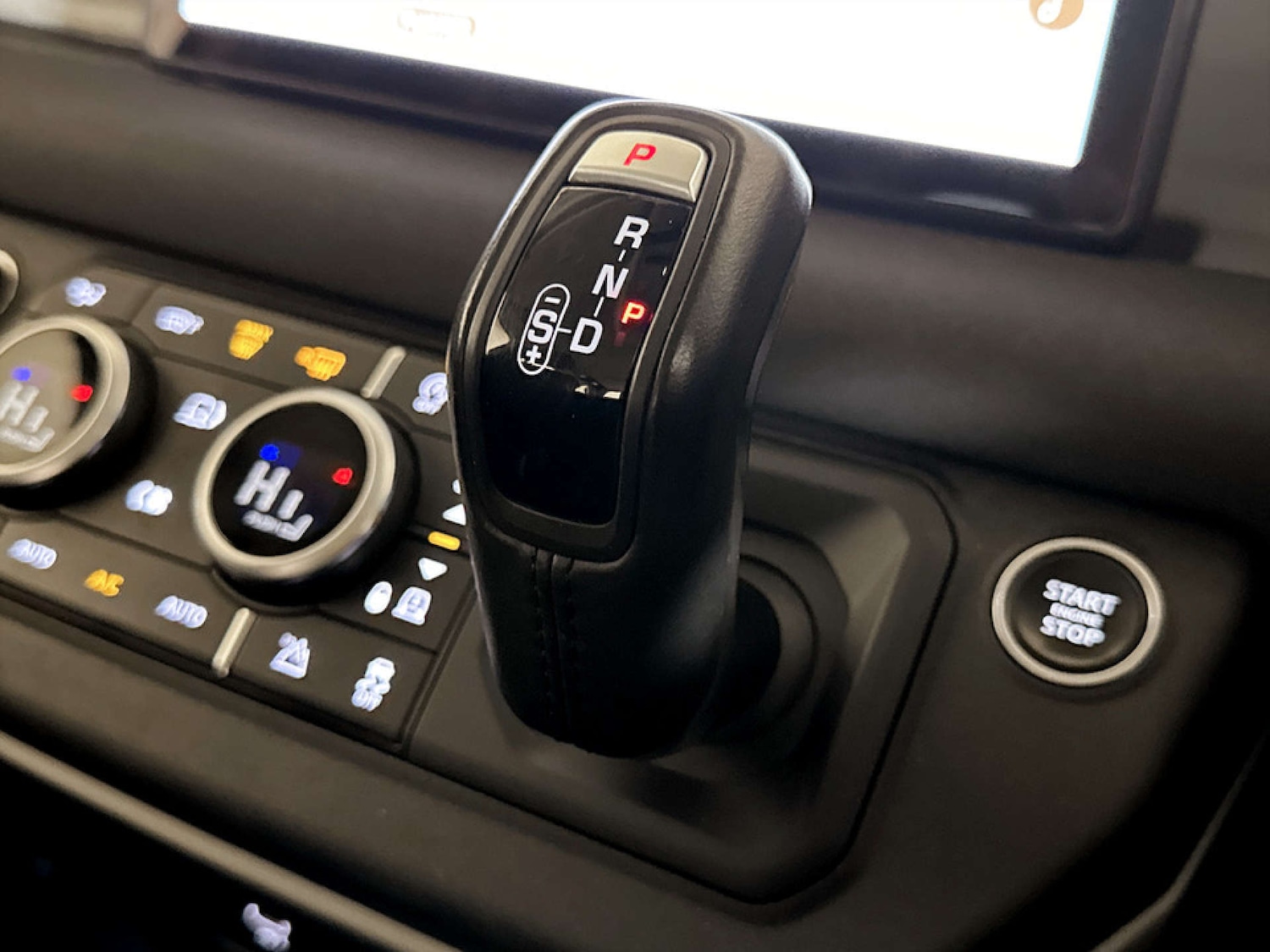 Used Land Rover Defender 110 2021 for sale - 77185920: Photo 26