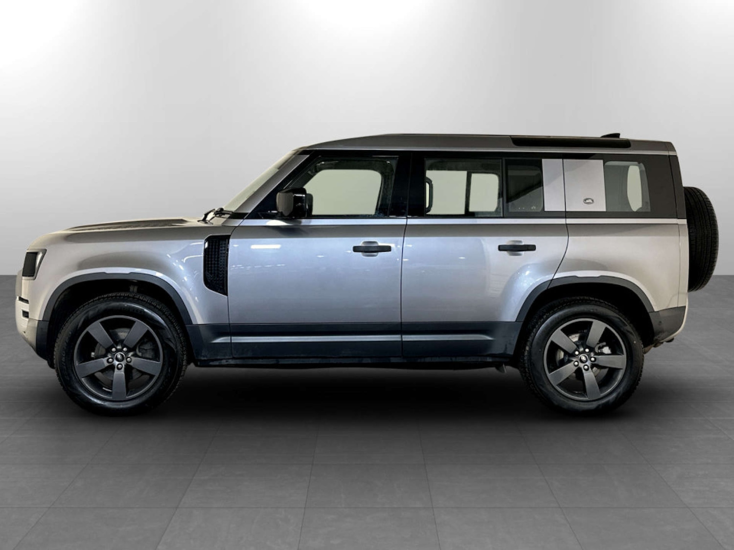 Used Land Rover Defender 110 2021 for sale - 77185920: Photo 7