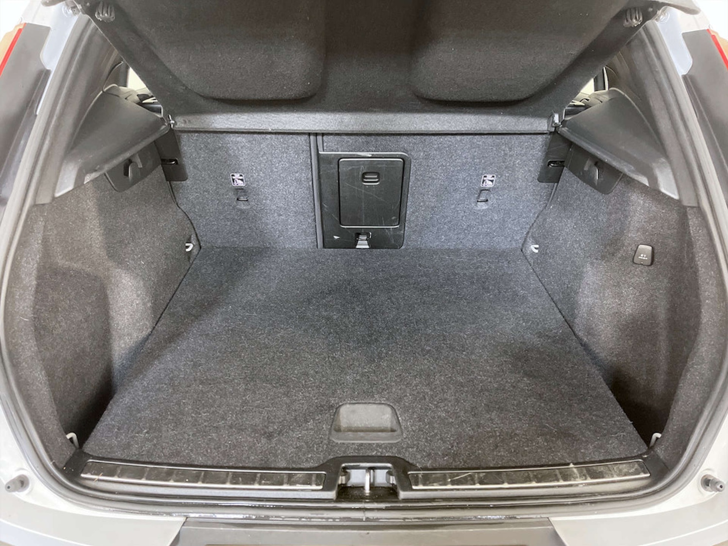 Used Volvo XC40 2021 for sale - 77185917: Photo 15