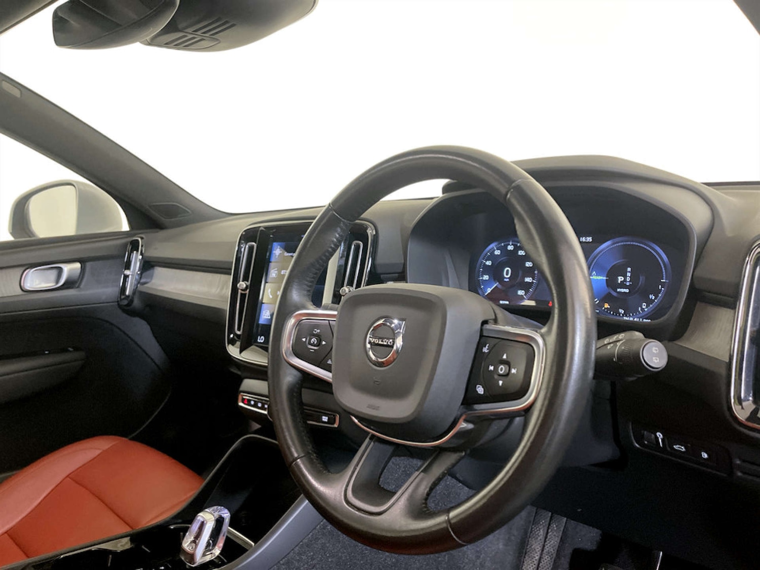 Used Volvo XC40 2021 for sale - 77185917: Photo 16