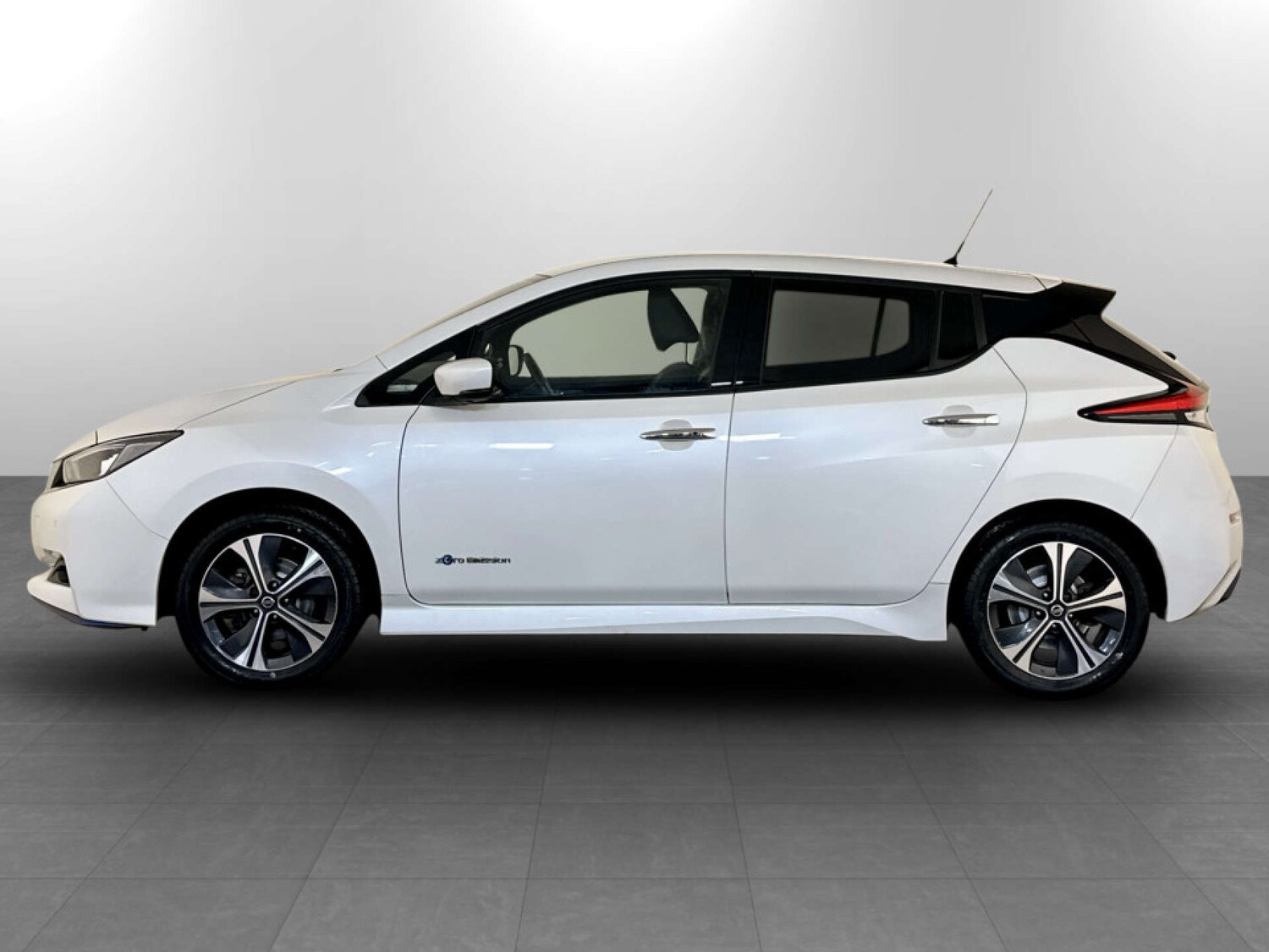 Used Nissan Leaf 2020 for sale - 77475144: Photo 7
