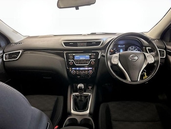 Used Nissan Qashqai 2017 for sale - 76684999: Photo