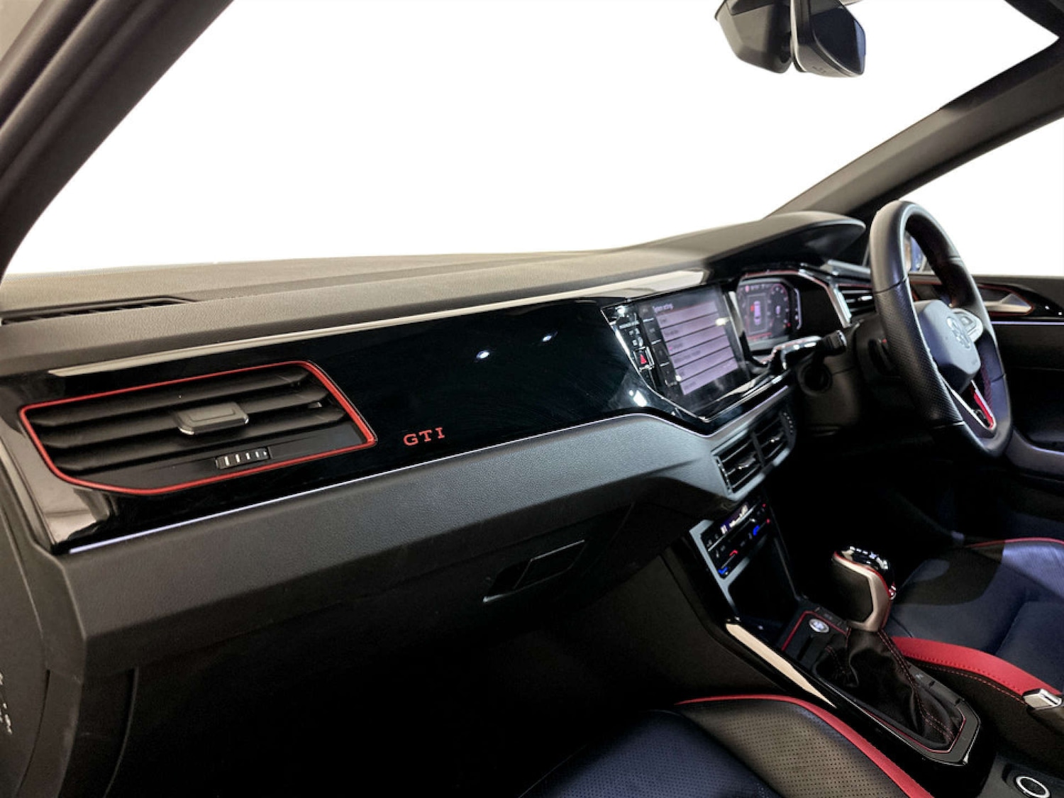 Used Volkswagen Polo 2024 for sale - 77730204: Photo 12