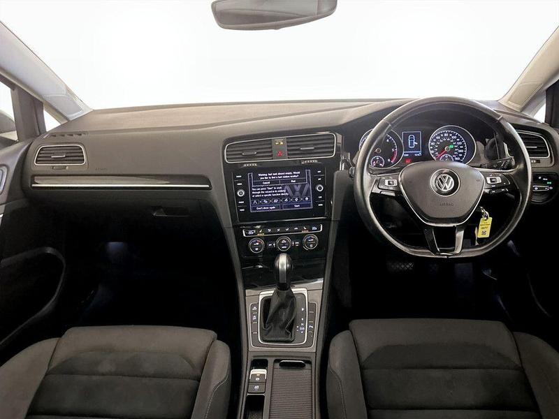 Used Volkswagen Golf 2020 for sale - 76067701: Photo 3