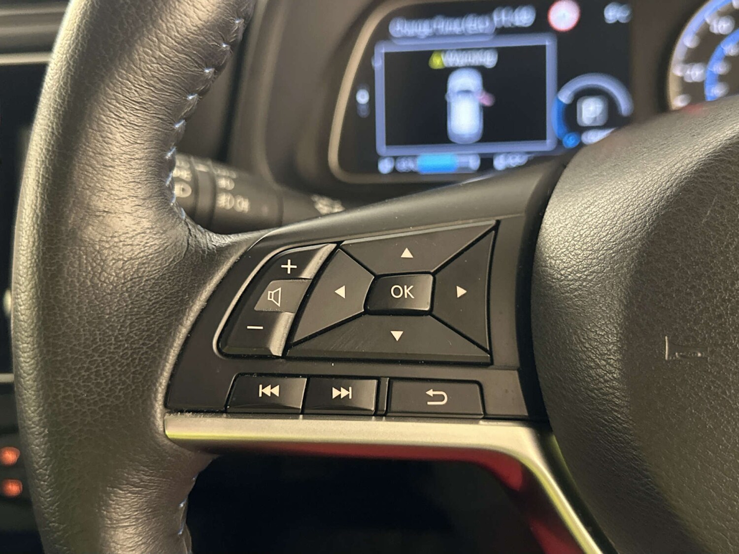 Used Nissan Leaf 2023 for sale - 77917702: Photo 17