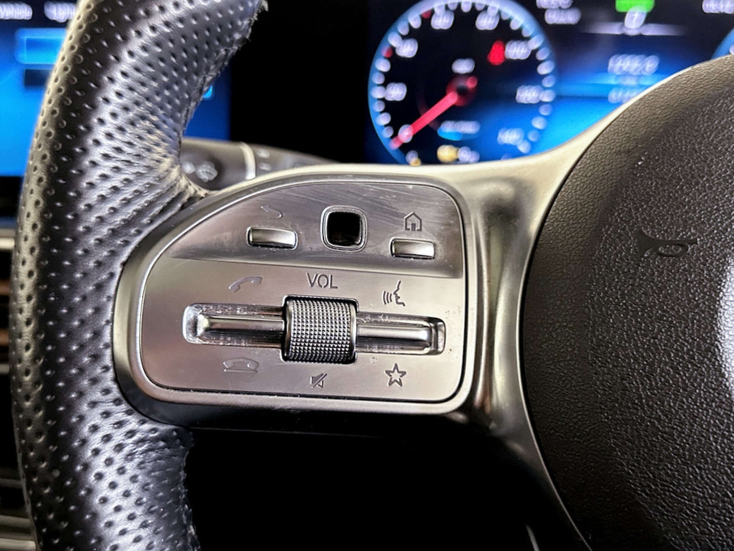 Used Mercedes-Benz EQC 2022 for sale - 77508836: Photo 19