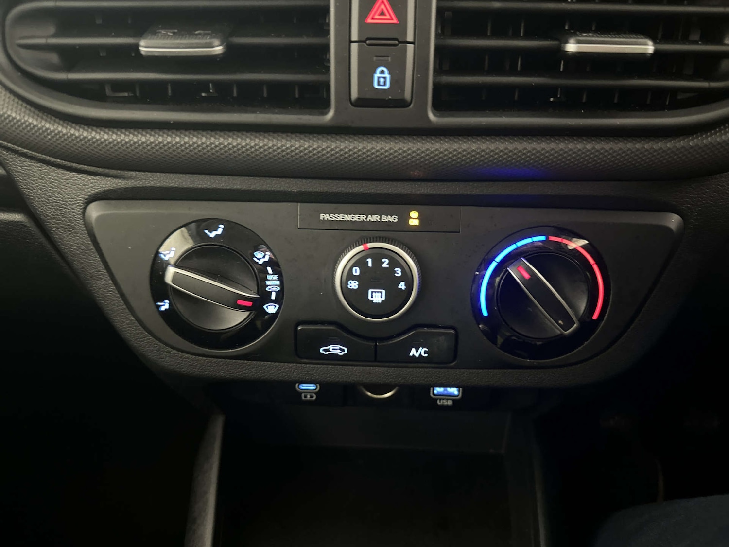 Used Hyundai i10 2023 for sale - 77880498: Photo 24