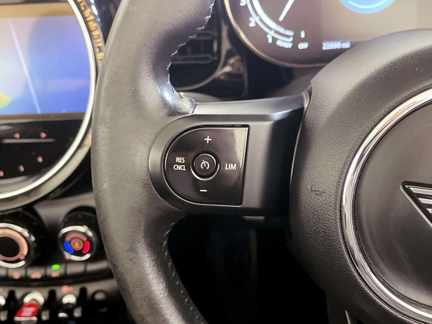 Used MINI Convertible 2022 for sale - 77186025: Photo 18