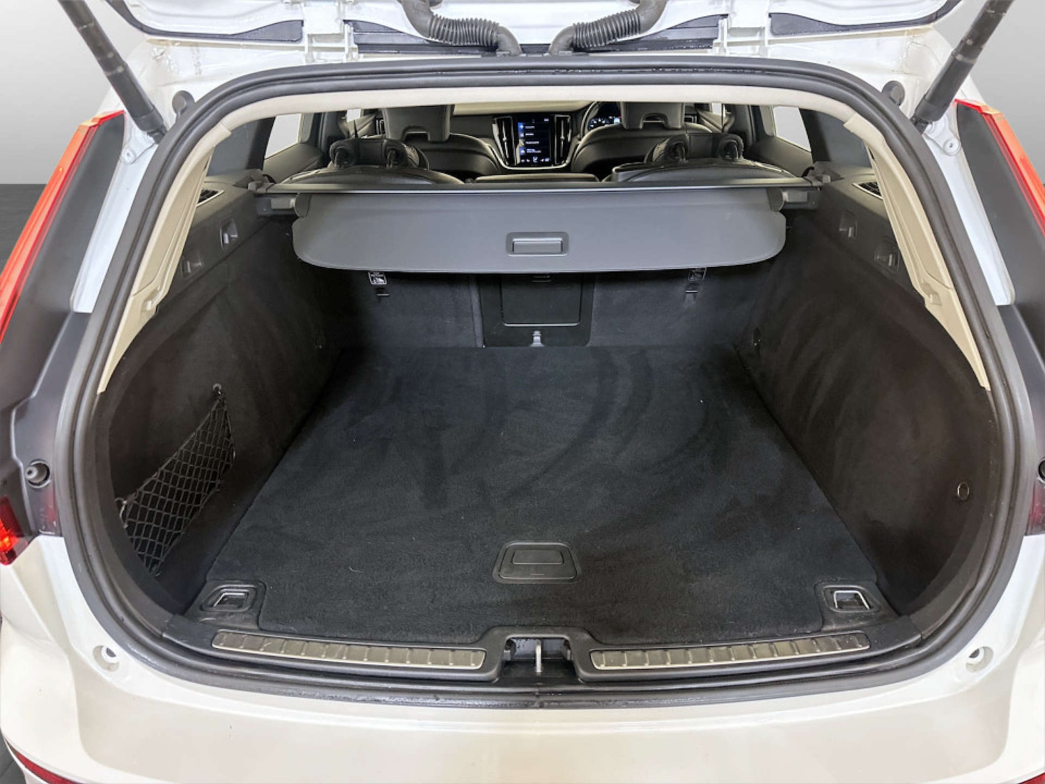 Used Volvo V60 2021 for sale - 77185725: Photo 15