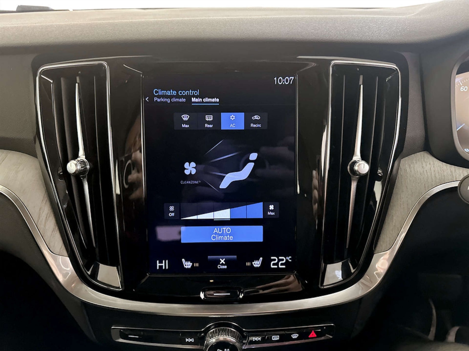 Used Volvo V60 2021 for sale - 77185725: Photo 22