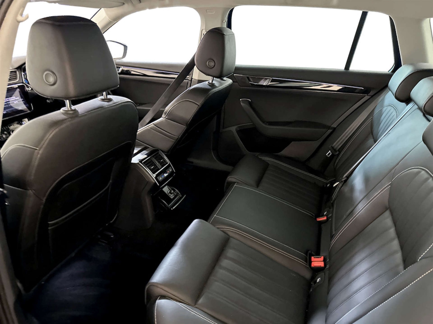 Used Skoda Superb 2021 for sale - 77584017: Photo 13