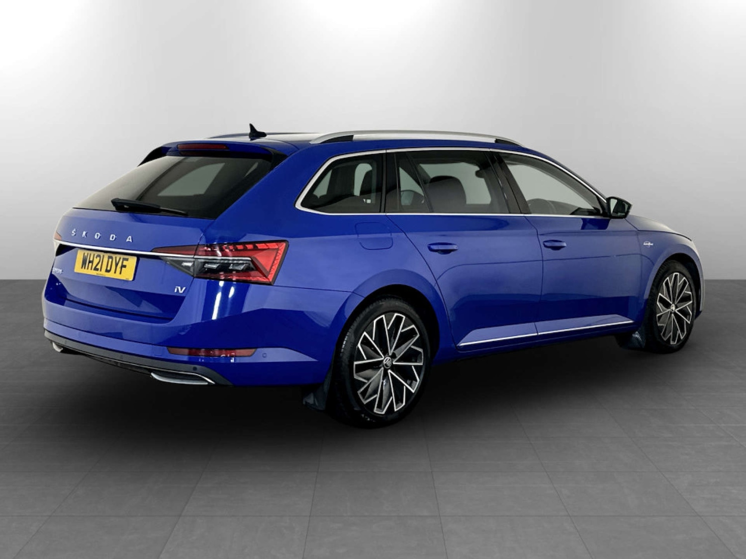 Used Skoda Superb 2021 for sale - 77584017: Photo 9