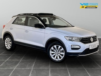 Used Volkswagen T-Roc 2019 for sale - 76382207: Photo