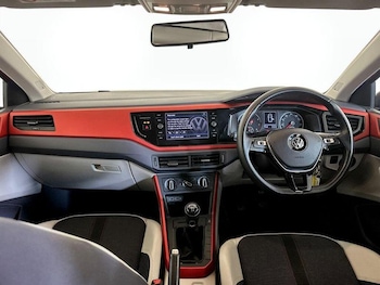 Used Volkswagen Polo 2018 for sale - 75997481: Photo 3