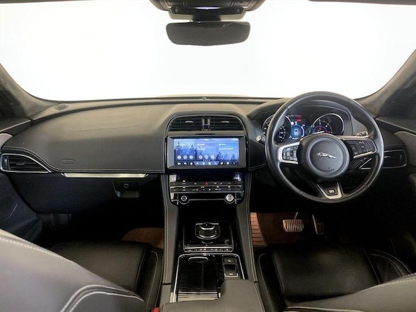 Used Jaguar F-Pace 2019 for sale - 76117509: Photo 3