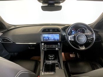 Used Jaguar F-Pace 2019 for sale - 76117509: Photo 3