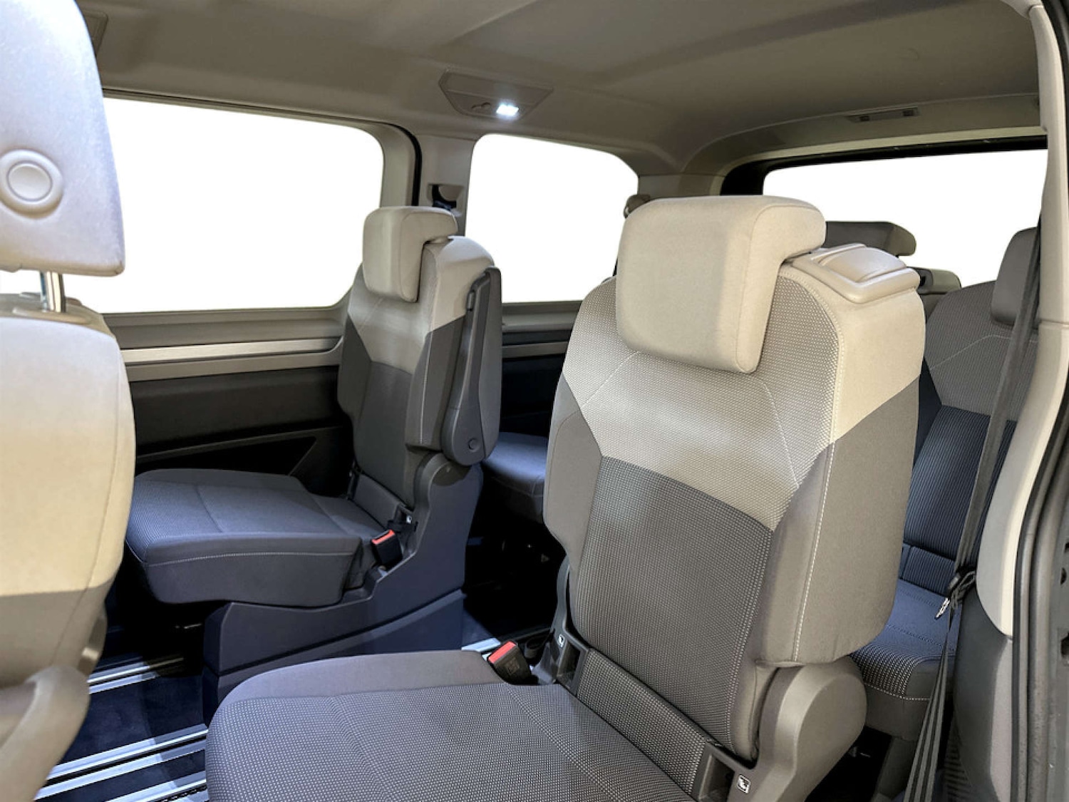 Used Volkswagen Multivan 2023 for sale - 77802761: Photo 13