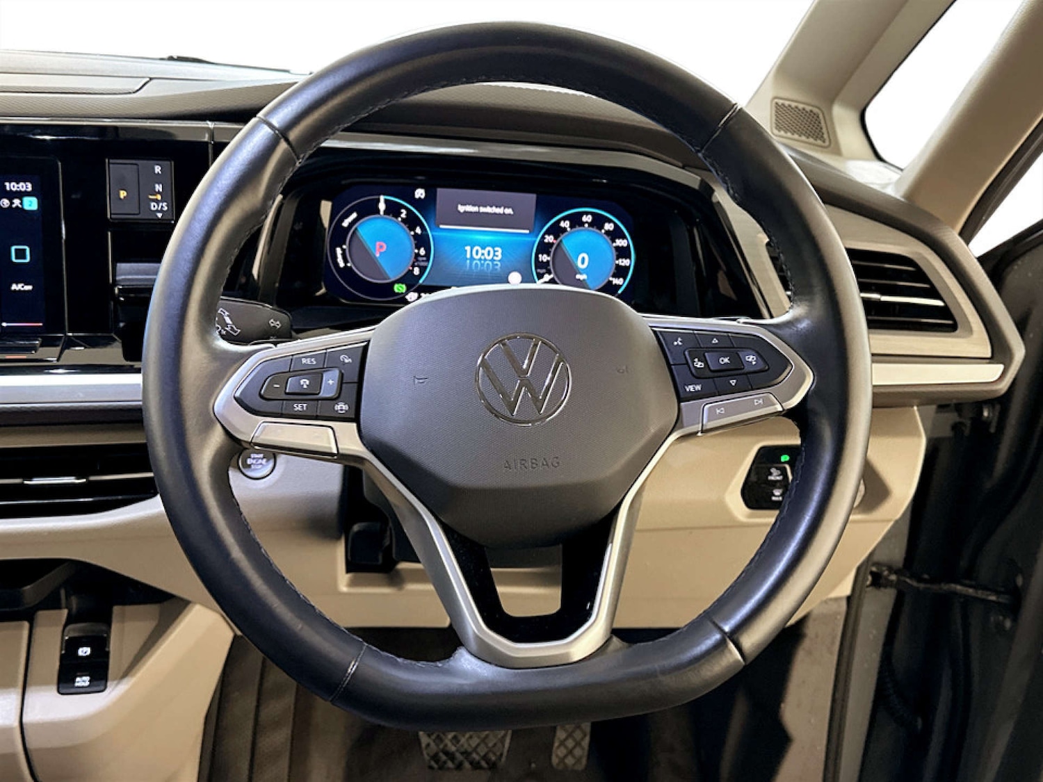 Used Volkswagen Multivan 2023 for sale - 77802761: Photo 16