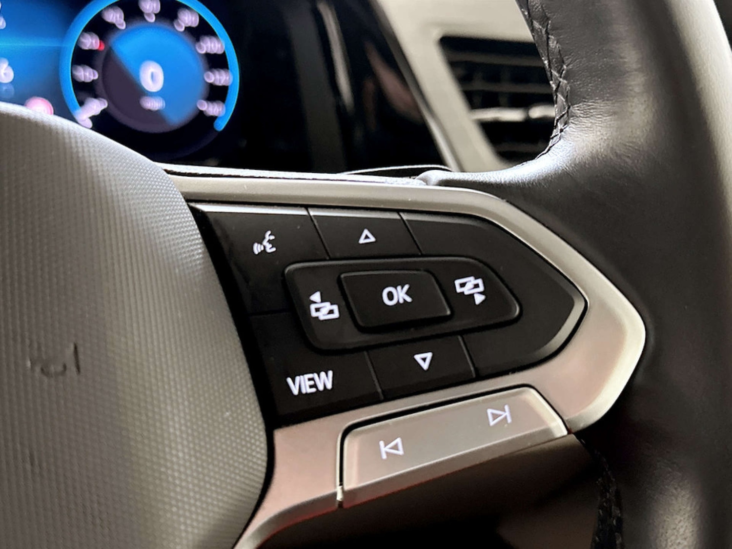 Used Volkswagen Multivan 2023 for sale - 77802761: Photo 19