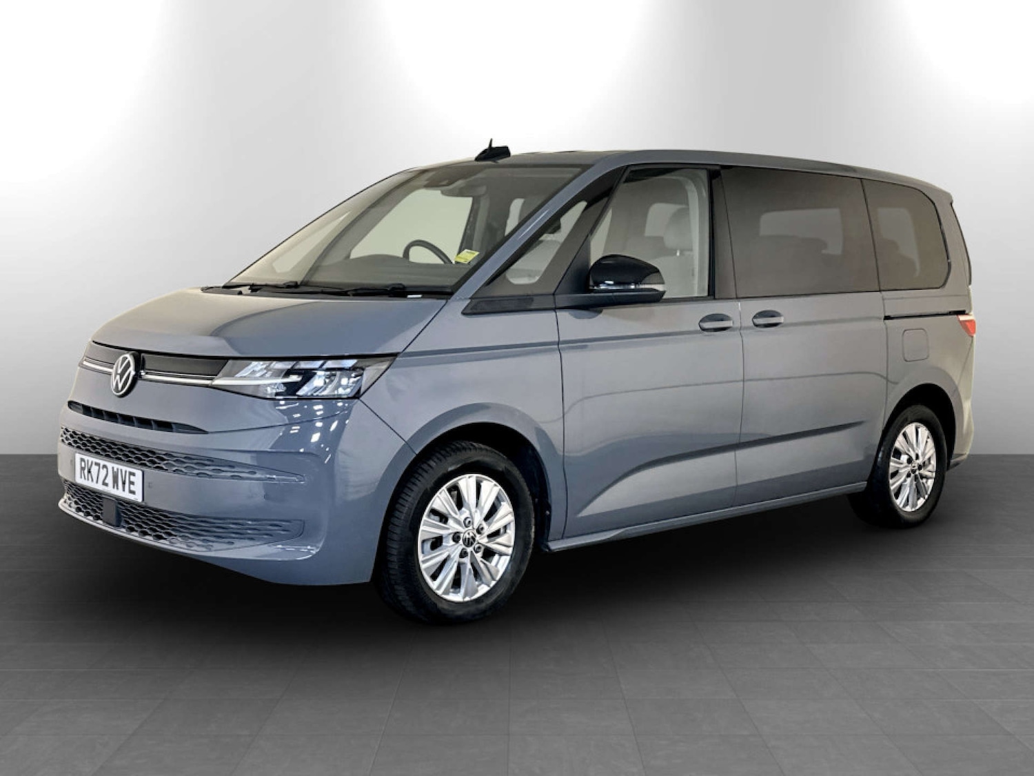 Used Volkswagen Multivan 2023 for sale - 77802761: Photo 5