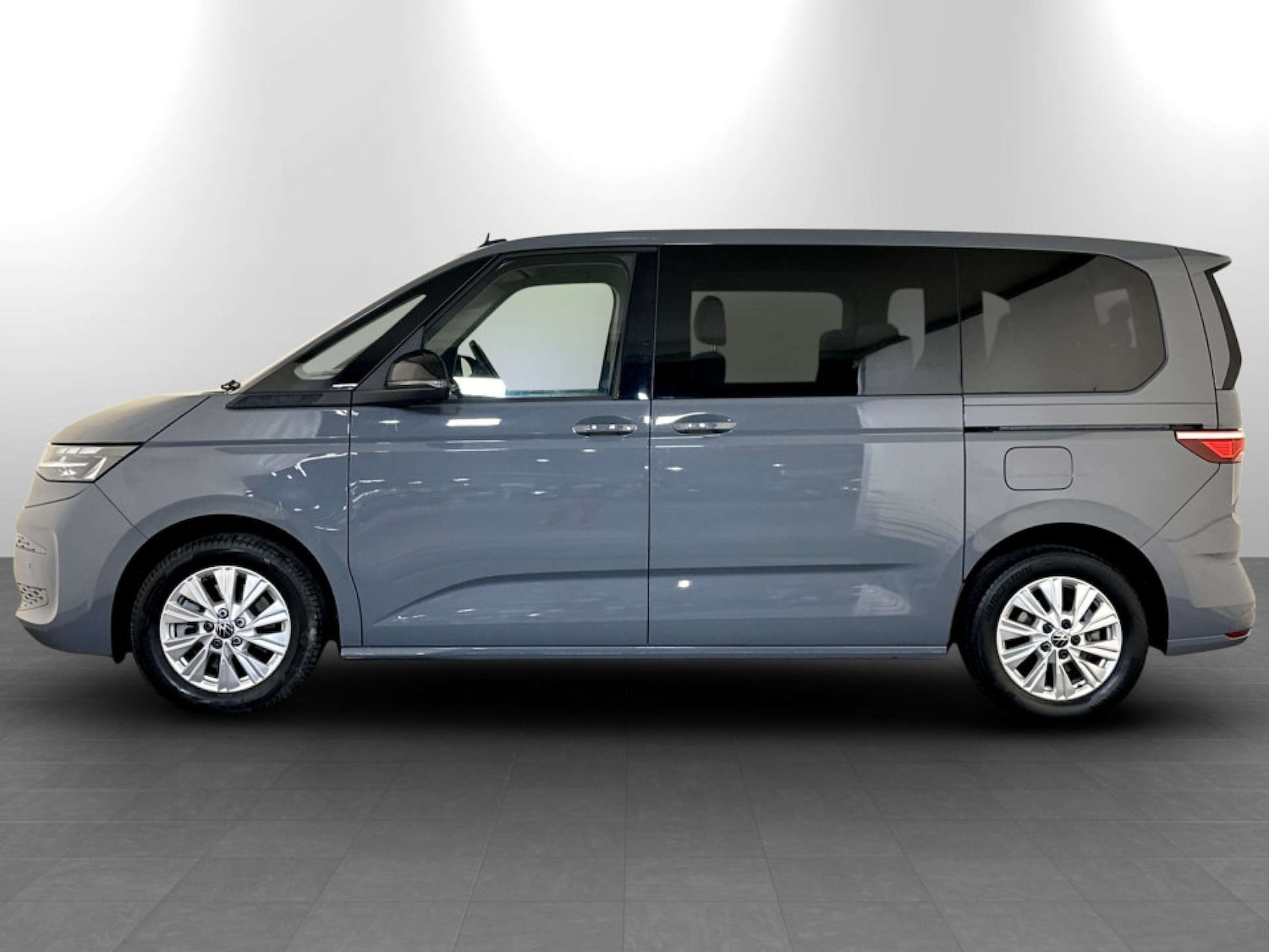 Used Volkswagen Multivan 2023 for sale - 77802761: Photo 6