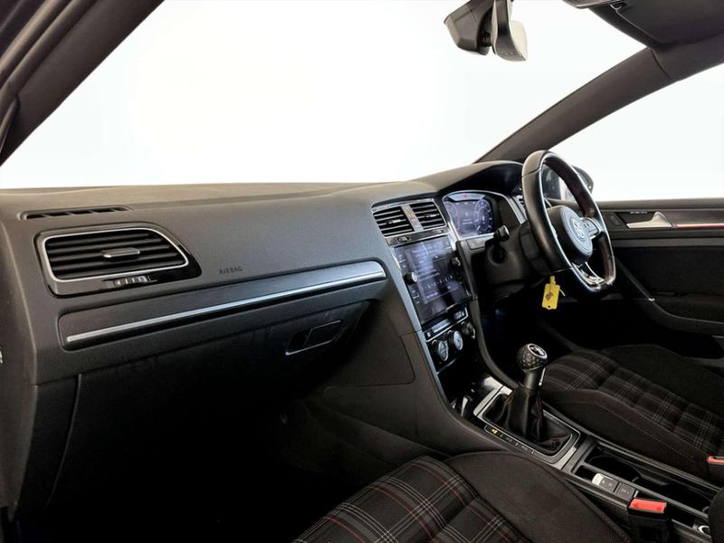 Used Volkswagen Golf 2018 for sale - 76830302: Photo 12