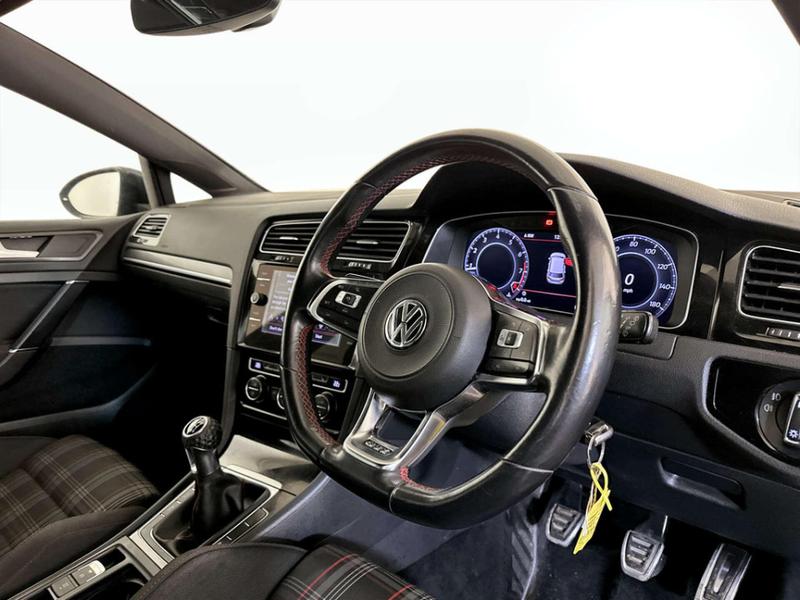 Used Volkswagen Golf 2018 for sale - 76830302: Photo 15