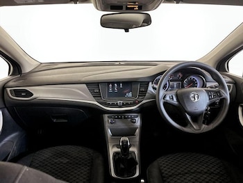 Used Vauxhall Astra 2017 for sale - 76385065: Photo