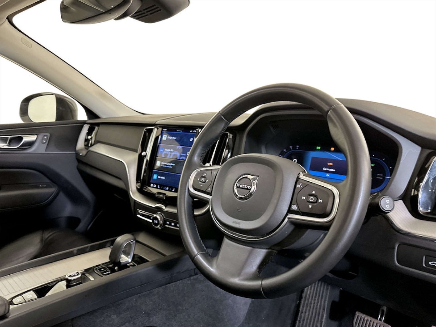 Used Volvo XC60 2022 for sale - 77656565: Photo 16